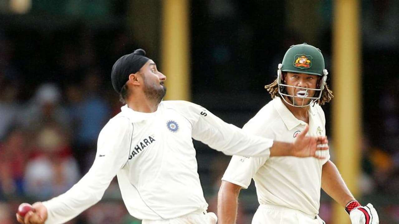 సారీ చెప్పి భజ్జీ ఏడ్చేశాడు: మంకీ గేట్ పై సైమండ్స్ సారీ చెప్పి భజ్జీ ఏడ్చేశాడు: మంకీ గేట్ పై సైమండ్స్