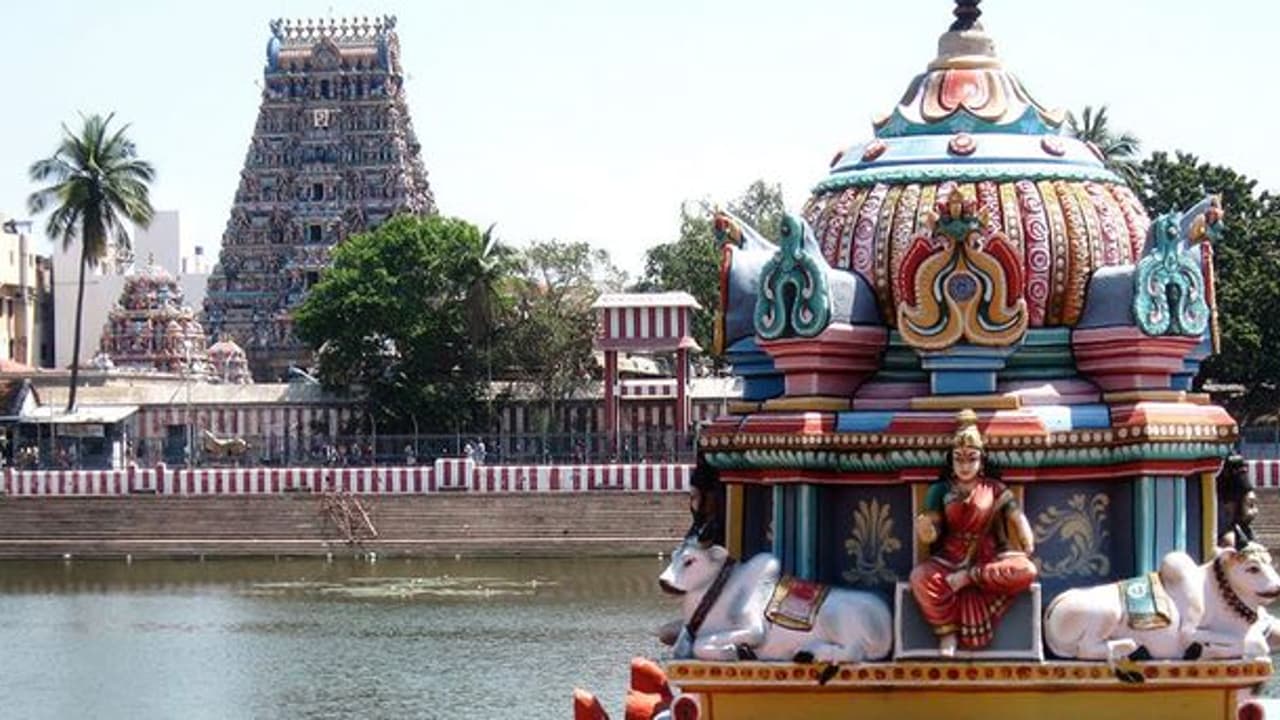 இந்து சமய அறநிலையத்துறை கூடுதல் ஆணையர் திருமகள் அதிரடி அரெஸ்ட் …சிலை திருட்டு வழக்கில் கைது !! இந்து சமய அறநிலையத்துறை கூடுதல் ஆணையர் திருமகள் அதிரடி அரெஸ்ட் …சிலை திருட்டு வழக்கில் கைது !!