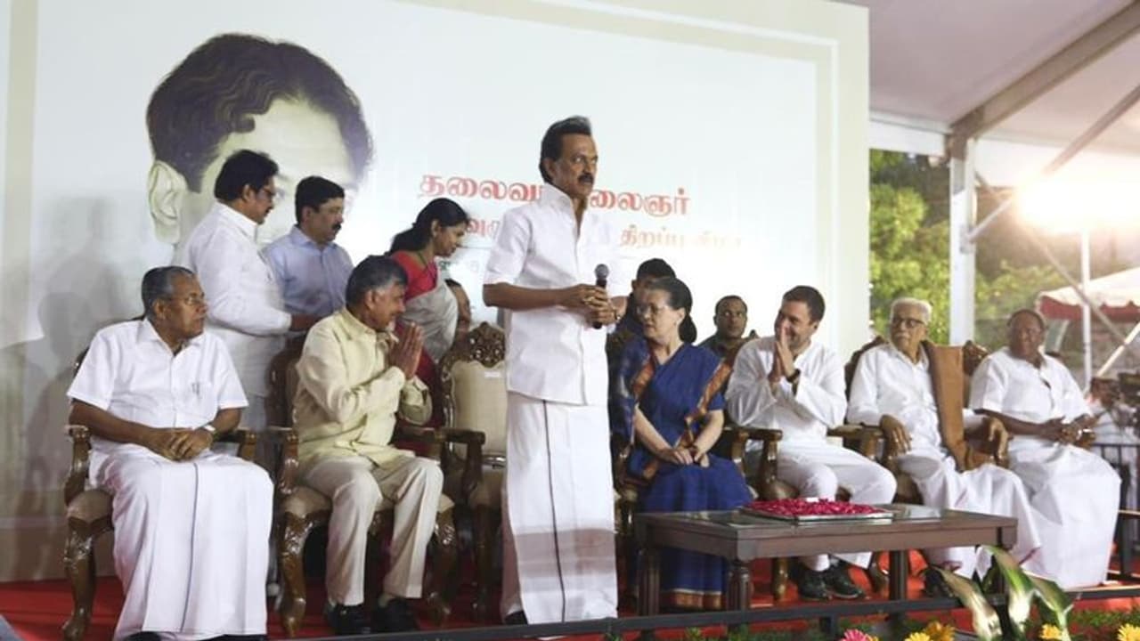 Stalin accuses Modi of pushing India back by 15 years, proposes Rahul as opposition's PM candidate for 2019