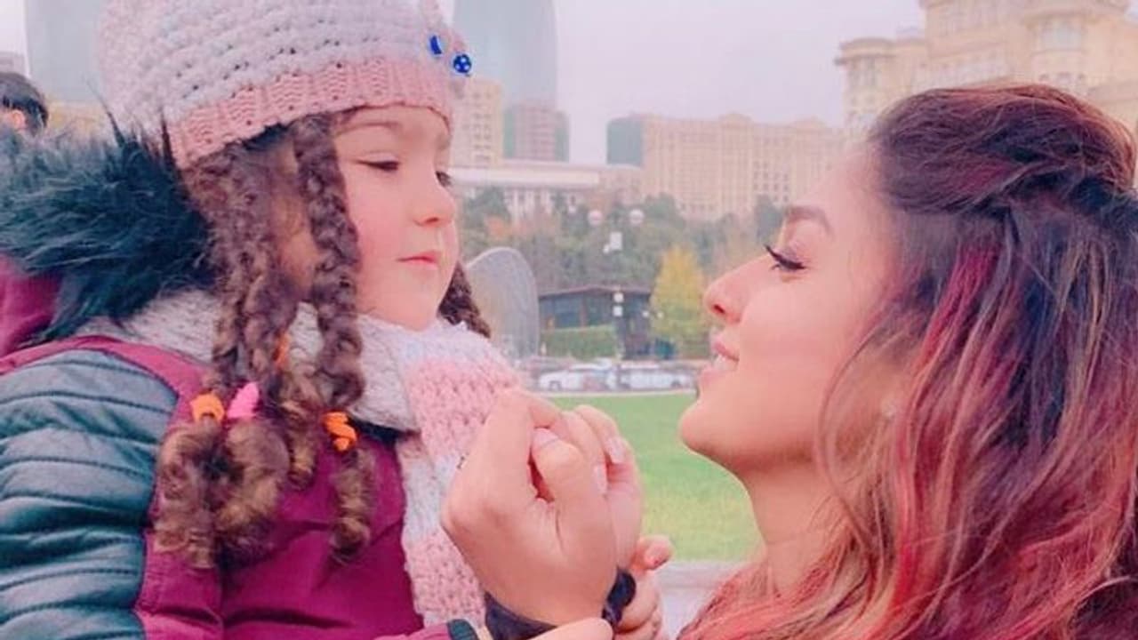 കുഞ്ഞ് ആരാധികയെ കൊഞ്ചിച്ച് നയൻതാര, വീഡിയോ വൈറലാകുന്നു കുഞ്ഞ് ആരാധികയെ കൊഞ്ചിച്ച് നയൻതാര, വീഡിയോ വൈറലാകുന്നു