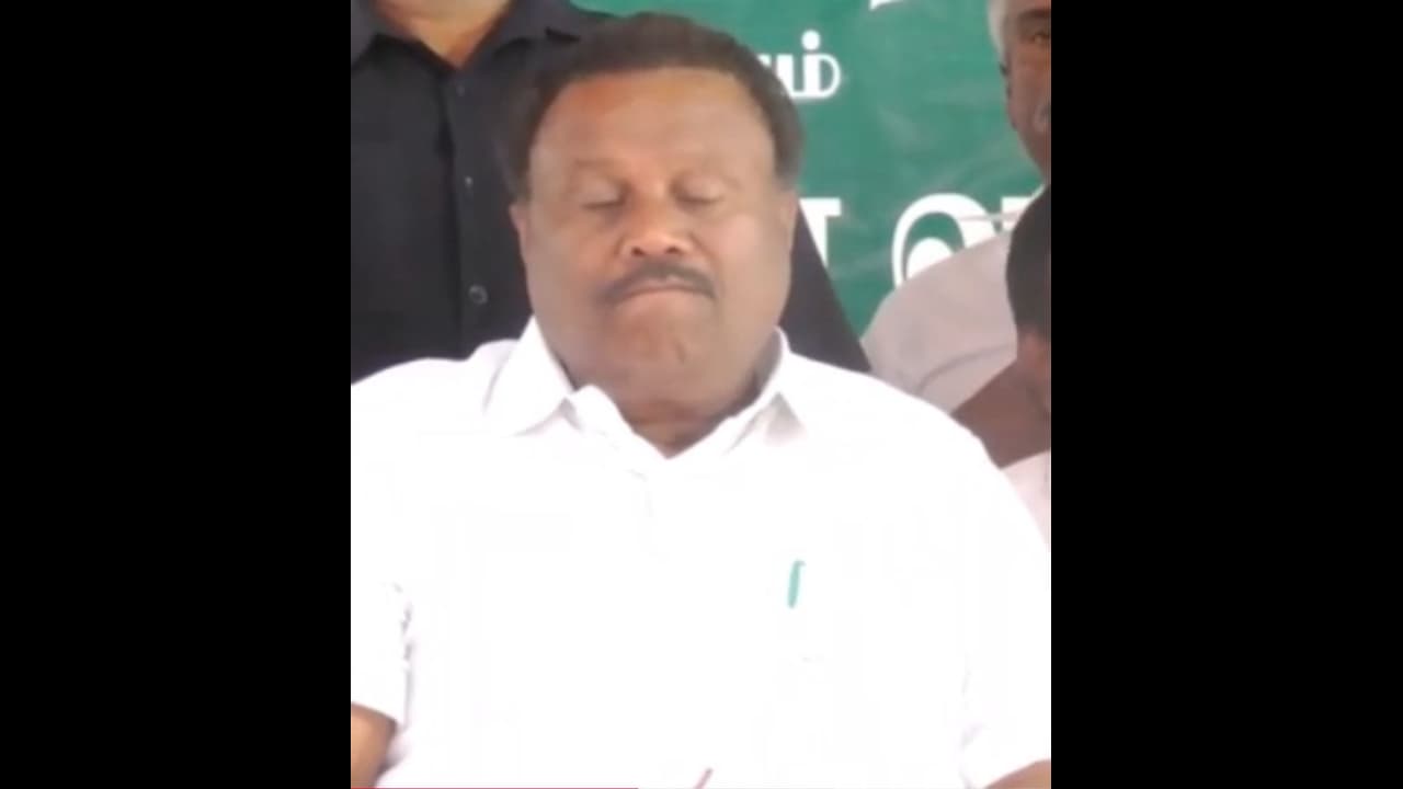 கேள்விகேட்ட செய்தியாளர்கள், செம்மயா கன்பியூஸ் பண்ண திண்டுக்கல் சீனிவாசன்! என்ன நடந்தது? கேள்விகேட்ட செய்தியாளர்கள், செம்மயா கன்பியூஸ் பண்ண திண்டுக்கல் சீனிவாசன்! என்ன நடந்தது?