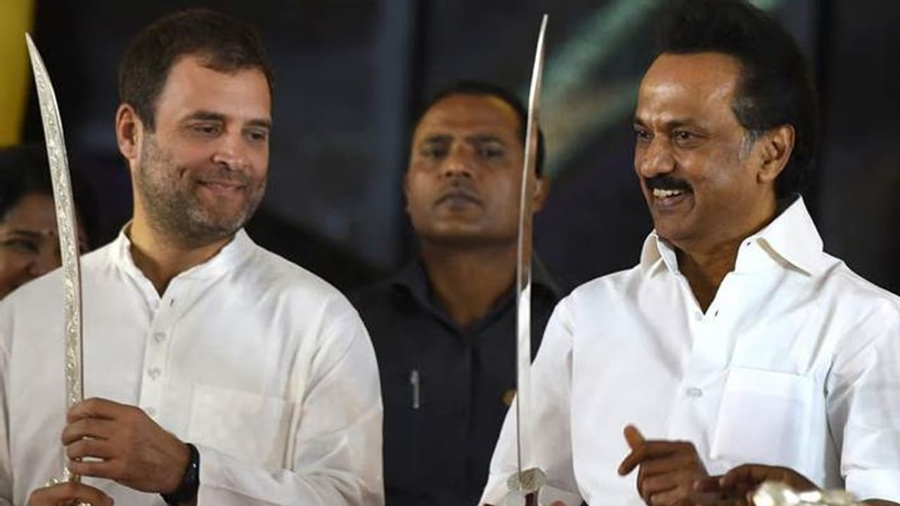 மு.க.ஸ்டாலின் பேச்செல்லாம் செல்லாது செல்லாது... ராகுல் காந்தி அப்செட்! மு.க.ஸ்டாலின் பேச்செல்லாம் செல்லாது செல்லாது... ராகுல் காந்தி அப்செட்!