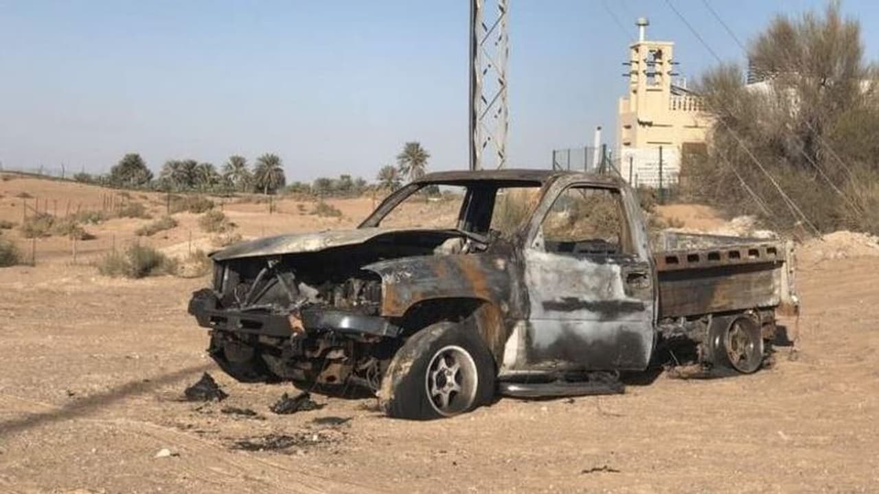 ഇന്ധനം നിറയ്ക്കുന്നതിനിടെ വാഹനത്തിന് തീപിടിച്ചു; യാത്രക്കാര് രക്ഷപ്പെട്ടത് അത്ഭുതകരമായി ഇന്ധനം നിറയ്ക്കുന്നതിനിടെ വാഹനത്തിന് തീപിടിച്ചു; യാത്രക്കാര് രക്ഷപ്പെട്ടത് അത്ഭുതകരമായി