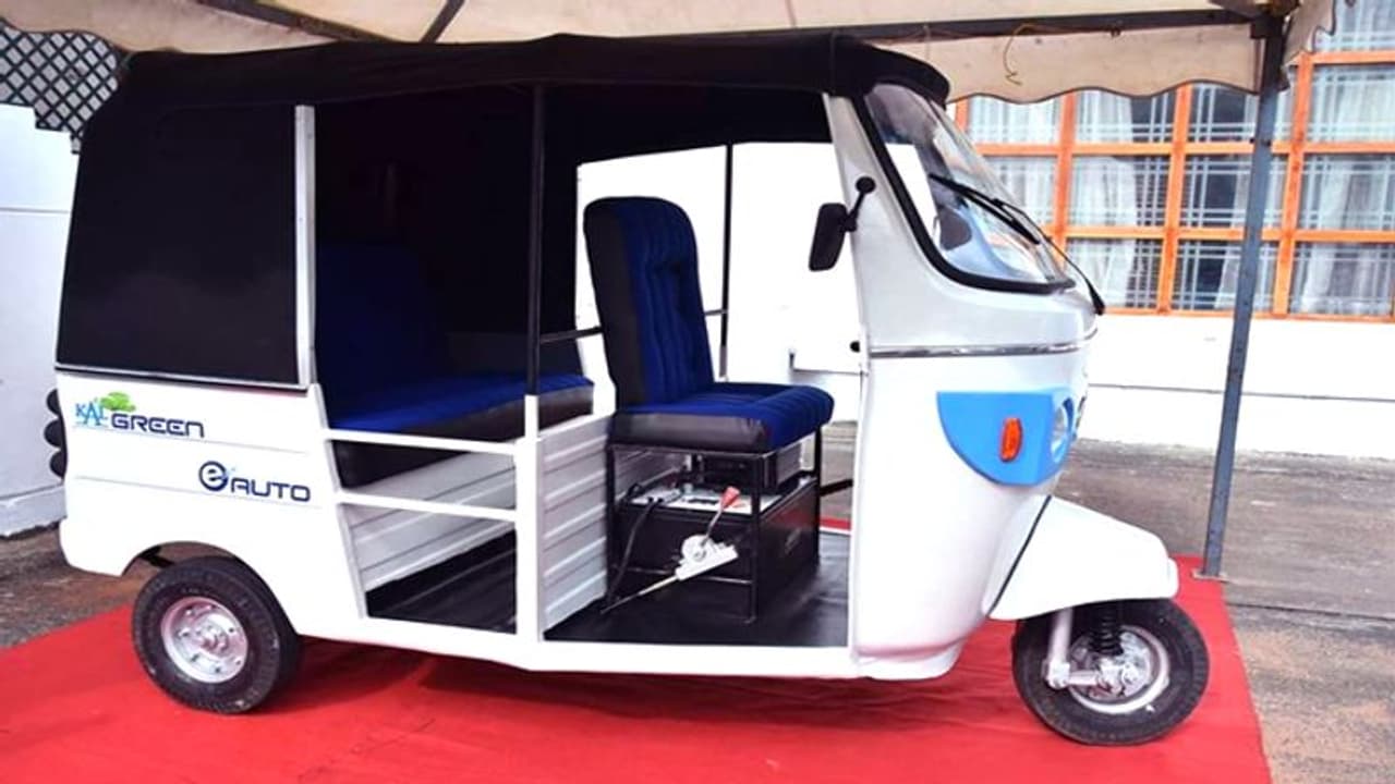 ഇന്ധനവിലയെ ഇനി ഭയക്കേണ്ട, കേരളം ഇ വാഹനങ്ങളുടെ നാടാകുമെന്ന് മുഖ്യമന്ത്രി! ഇന്ധനവിലയെ ഇനി ഭയക്കേണ്ട, കേരളം ഇ വാഹനങ്ങളുടെ നാടാകുമെന്ന് മുഖ്യമന്ത്രി!