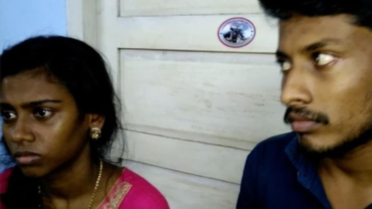 വര്ക്കലയില് രണ്ടര വയസ്സുകാരന്റെ മരണം; അമ്മയും കാമുകനും കസ്റ്റഡിയില് വര്ക്കലയില് രണ്ടര വയസ്സുകാരന്റെ മരണം; അമ്മയും കാമുകനും കസ്റ്റഡിയില്