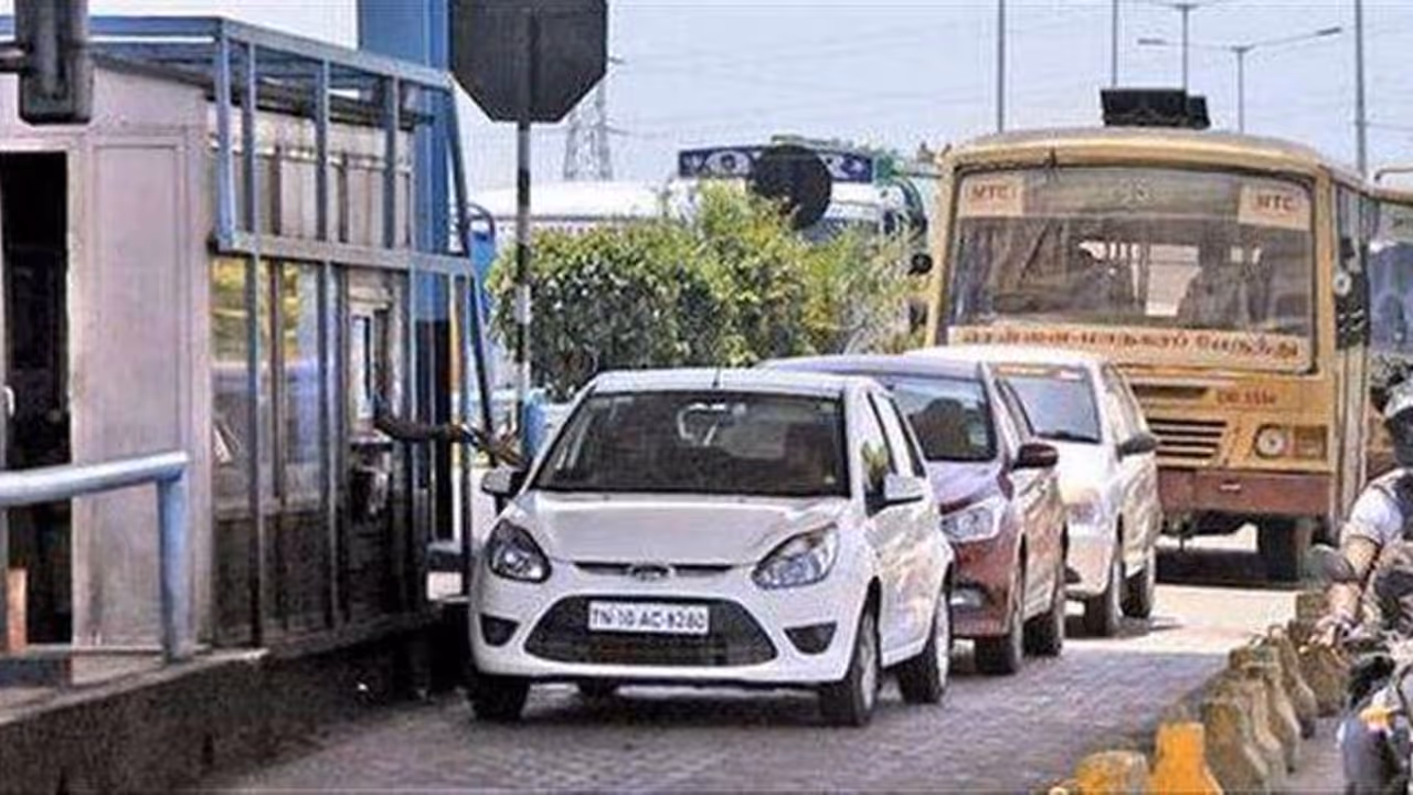 35 நாட்களுக்கு பிறகு மீண்டும் வசூல்..! வாகன ஓட்டிகள் கவலை..! 35 நாட்களுக்கு பிறகு மீண்டும் வசூல்..! வாகன ஓட்டிகள் கவலை..!