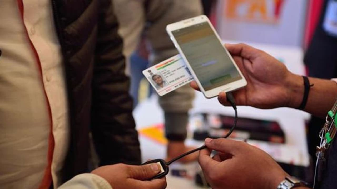 Now Aadhaar will be voluntary for mobiles, bank accounts: Modi headed Cabinet gives nod to move
