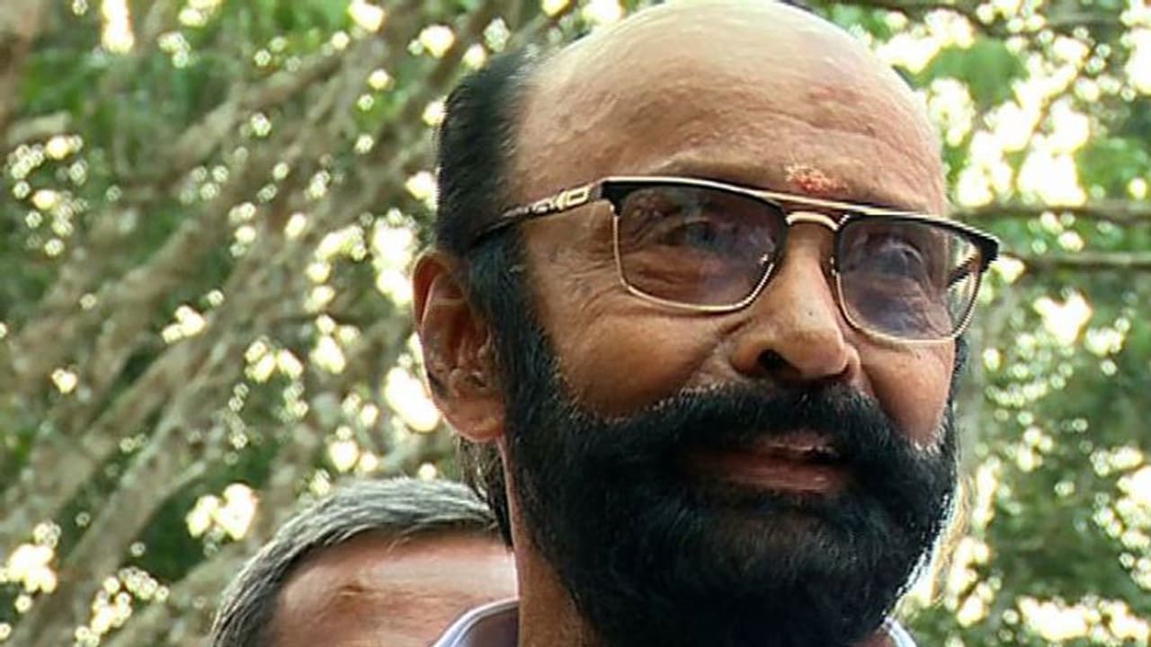 പ്രളയബാധിതർക്ക് 90 സെൻറ് ഭൂമി നൽകി; ചെങ്ങന്നൂര് സ്വദേശി മാതൃകയായി പ്രളയബാധിതർക്ക് 90 സെൻറ് ഭൂമി നൽകി; ചെങ്ങന്നൂര് സ്വദേശി മാതൃകയായി