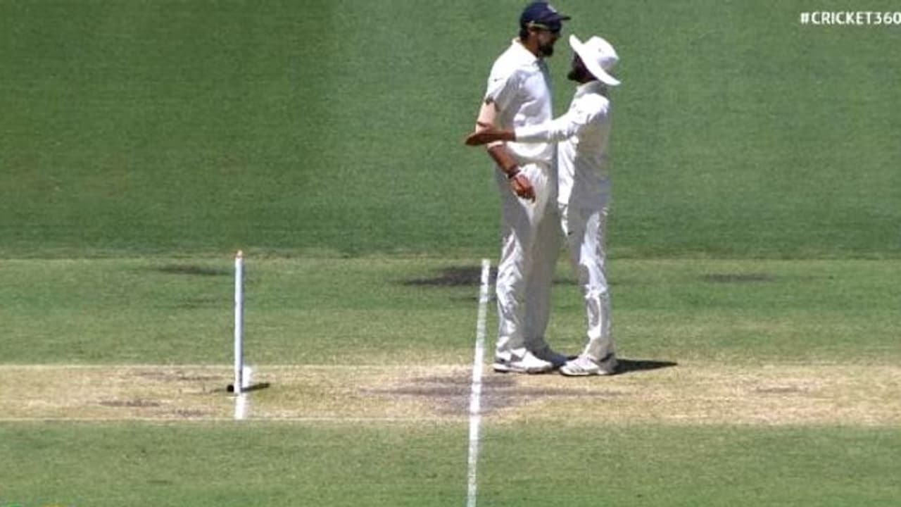 പെര്ത്തില് ജഡേജയും ഇഷാന്തും പരസ്പരം കൊമ്പുകോര്ത്തതുതന്നെ; ഇന്ത്യന് ക്രിക്കറ്റിന് നാണക്കേടായി സംഭാഷണം പുറത്ത് പെര്ത്തില് ജഡേജയും ഇഷാന്തും പരസ്പരം കൊമ്പുകോര്ത്തതുതന്നെ; ഇന്ത്യന് ക്രിക്കറ്റിന് നാണക്കേടായി സംഭാഷണം പുറത്ത്