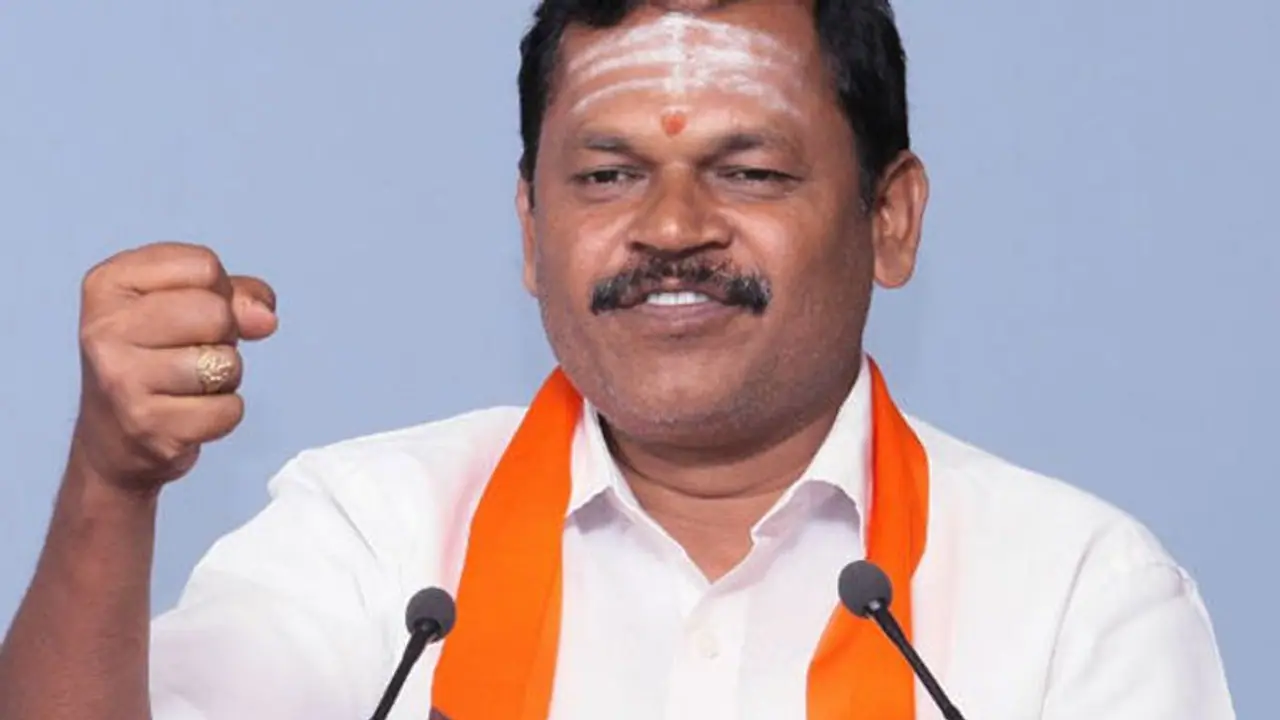 பஞ்சாப் காங்கிரஸ் ஆட்சியை சும்மா விடக் கூடாது.. உடனே கலைச்சுவிடுங்க.. கொதிக்கும் அர்ஜூன் சம்பத்! பஞ்சாப் காங்கிரஸ் ஆட்சியை சும்மா விடக் கூடாது.. உடனே கலைச்சுவிடுங்க.. கொதிக்கும் அர்ஜூன் சம்பத்!