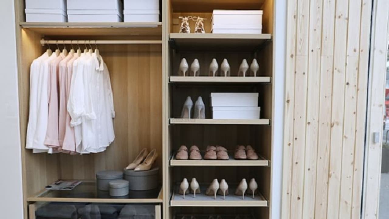 ಪರ್ಫೆಕ್ಟ್ ವಾಡ್ರೋಬ್ ಅಂದ್ರೆ ಹೀಗಿರಬೇಕು.....! ಪರ್ಫೆಕ್ಟ್ ವಾಡ್ರೋಬ್ ಅಂದ್ರೆ ಹೀಗಿರಬೇಕು.....!