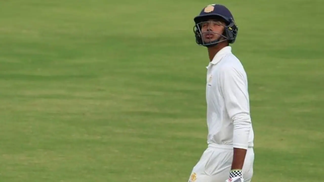 ರಣಜಿ ಟ್ರೋಫಿ: ರಾಜ್ಯಕ್ಕೆ ಪಡಿಕ್ಕಲ್ ಆಸರೆ, ಗುರಿ ಇನ್ನೂ ದೂರವಿದೆ..! ರಣಜಿ ಟ್ರೋಫಿ: ರಾಜ್ಯಕ್ಕೆ ಪಡಿಕ್ಕಲ್ ಆಸರೆ, ಗುರಿ ಇನ್ನೂ ದೂರವಿದೆ..!