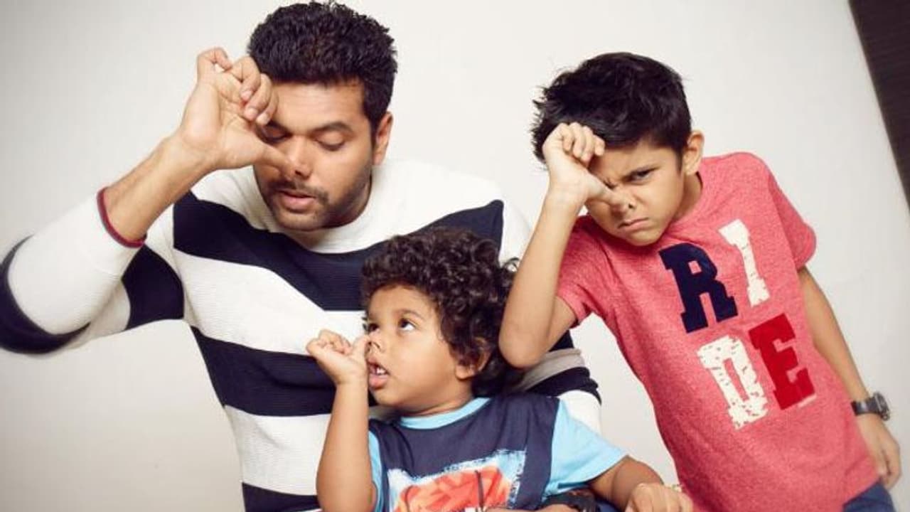 മക്കള്ക്ക് നല്കിയ ഉപദേശം വെളിപ്പെടുത്തി ജയം രവി; ഏറ്റെടുത്ത് ആരാധകര്! മക്കള്ക്ക് നല്കിയ ഉപദേശം വെളിപ്പെടുത്തി ജയം രവി; ഏറ്റെടുത്ത് ആരാധകര്!