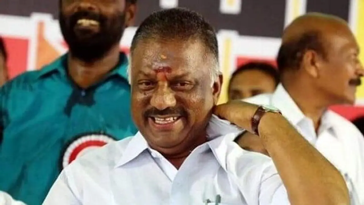 தேனியில் அதிமுக அமோக வெற்றி..! கெத்து காட்டும் ஓ.பி.எஸ்..! தேனியில் அதிமுக அமோக வெற்றி..! கெத்து காட்டும் ஓ.பி.எஸ்..!