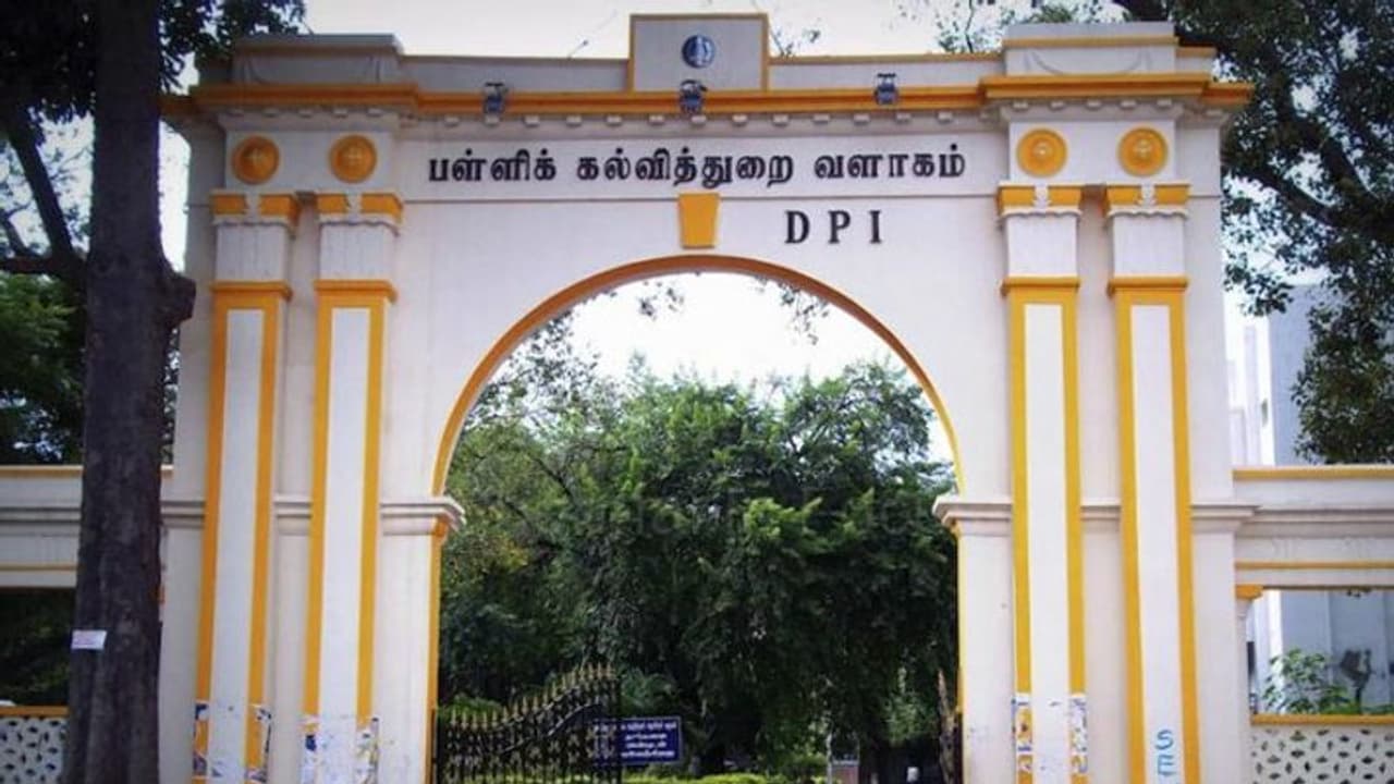 இடமாறுதல் கலந்தாய்வில் முறைகேடு..? கடுப்பான ஆசிரியர்கள்.. பள்ளிக்கல்வித்துறை வட்டாரத்தில் சலசலப்பு !!