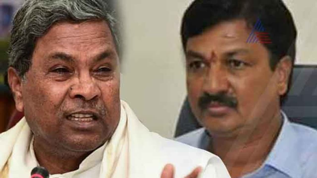 ಬಿಜೆಪಿ ಔತಣಕೂಟ: ರಮೇಶ್ ಜಾರಕಿಹೊಳಿಗೆ ಸಿದ್ದರಾಮಯ್ಯ ಕ್ಲಾಸ್! ಬಿಜೆಪಿ ಔತಣಕೂಟ: ರಮೇಶ್ ಜಾರಕಿಹೊಳಿಗೆ ಸಿದ್ದರಾಮಯ್ಯ ಕ್ಲಾಸ್!