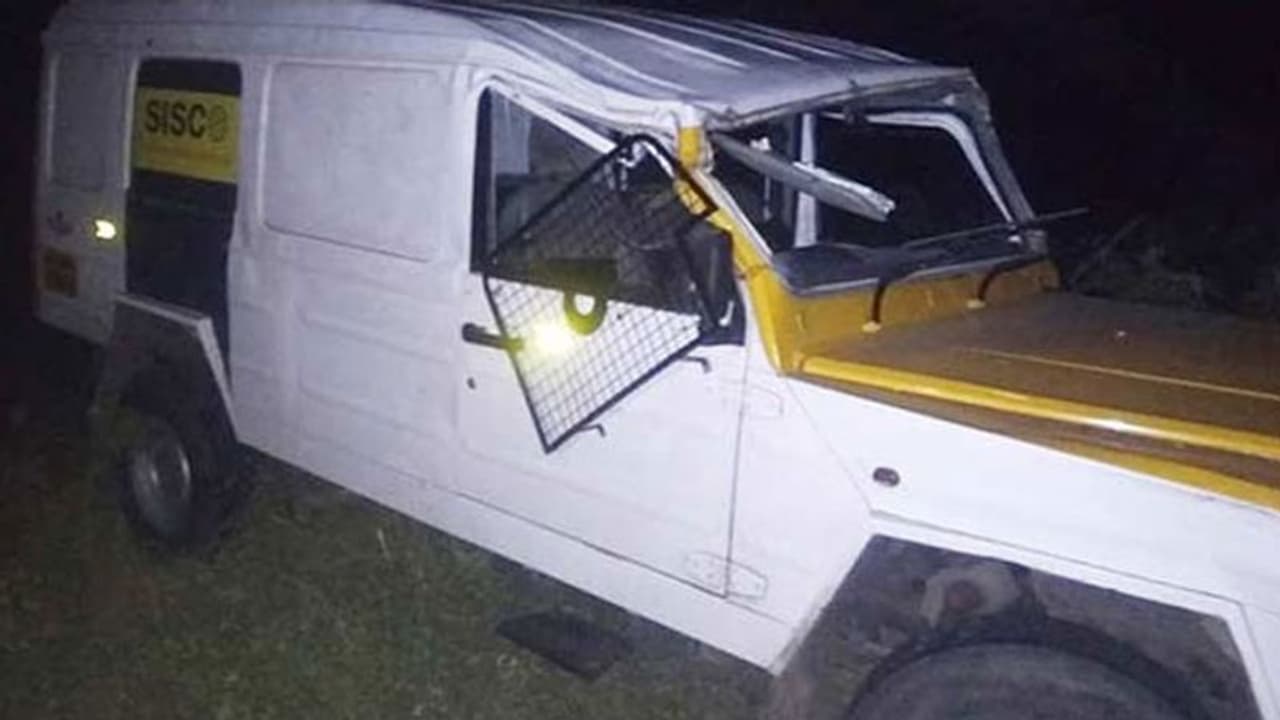 விபத்து என நாடகமாடி ரூ.1.60 கோடி அபேஸ்… 4 பேர் அதிரடி கைது விபத்து என நாடகமாடி ரூ.1.60 கோடி அபேஸ்… 4 பேர் அதிரடி கைது