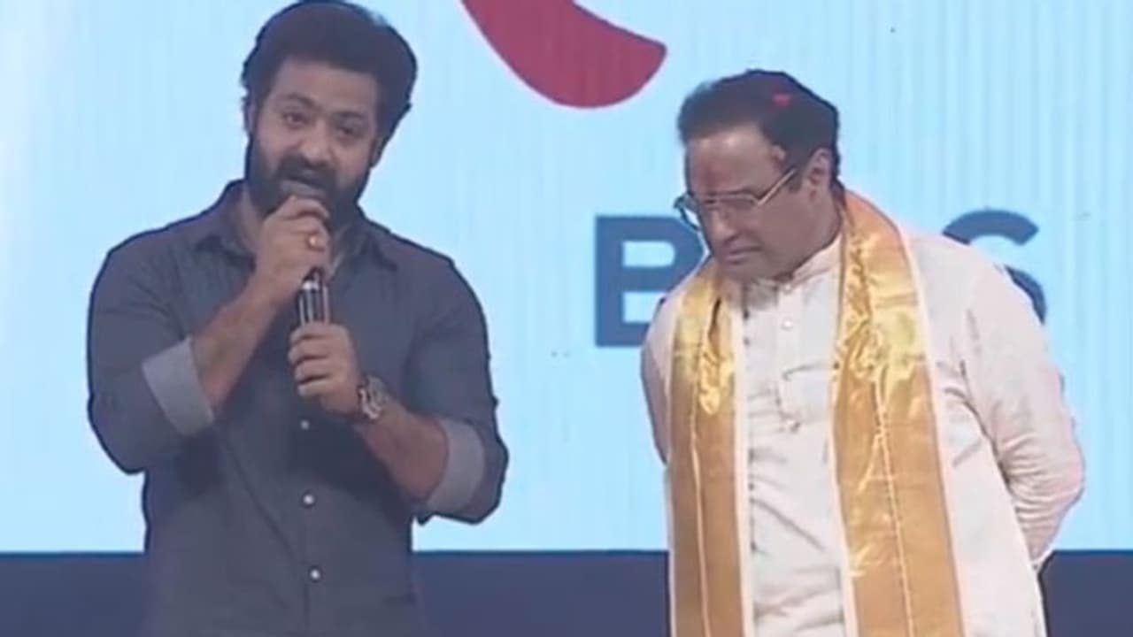 బాబాయ్ లో తాతగారిని చూసుకున్నా: ఎన్టీఆర్ బాబాయ్ లో తాతగారిని చూసుకున్నా: ఎన్టీఆర్