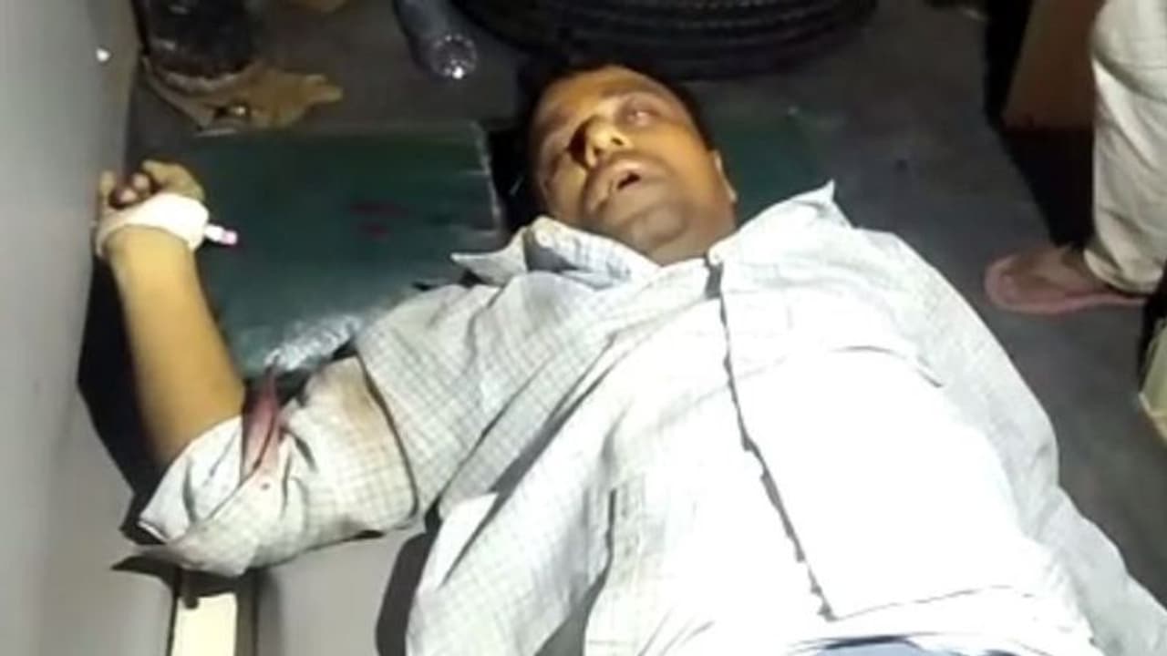 ಘೋರ ದುರಂತ : ಲಾರಿ ಹರಿಸಿ ಗ್ರಾಮ ಲೆಕ್ಕಿಗ ದುರ್ಮರಣ