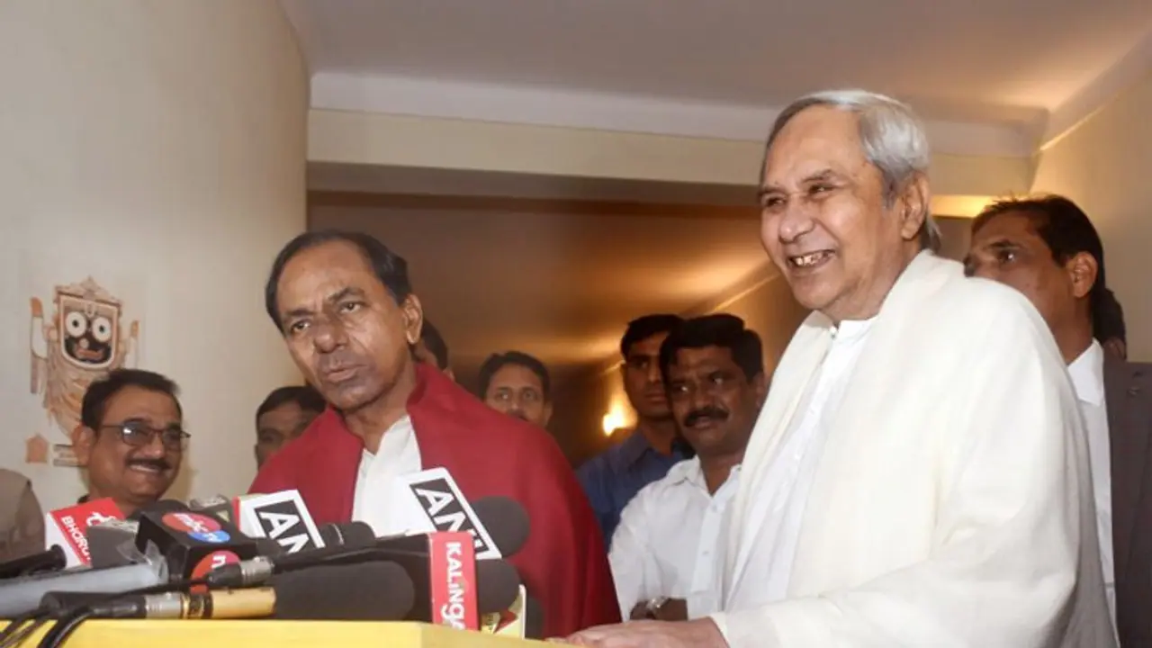 ಕೆಸಿಆರ್ ಇಂಡಿಯಾ ಟೂರ್ ಶುರು: ಮೈತ್ರಿಗಾಗಿ ಫಸ್ಟ್ ಸ್ಟಾಪ್ ಒಡಿಶಾ! ಕೆಸಿಆರ್ ಇಂಡಿಯಾ ಟೂರ್ ಶುರು: ಮೈತ್ರಿಗಾಗಿ ಫಸ್ಟ್ ಸ್ಟಾಪ್ ಒಡಿಶಾ!