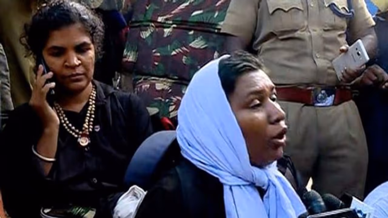 Sabarimala: Police send back two women due to security concerns