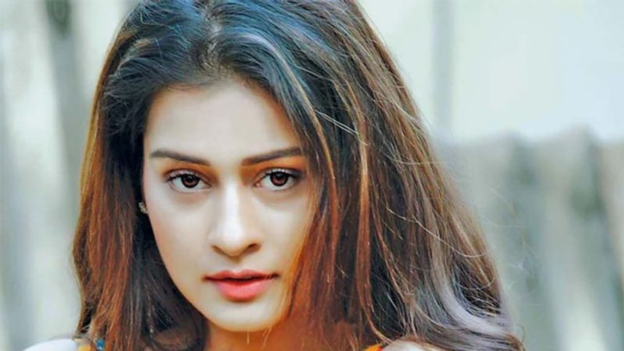 మరీ అంత ఓవర్ చేయకమ్మా? మరీ అంత ఓవర్ చేయకమ్మా?