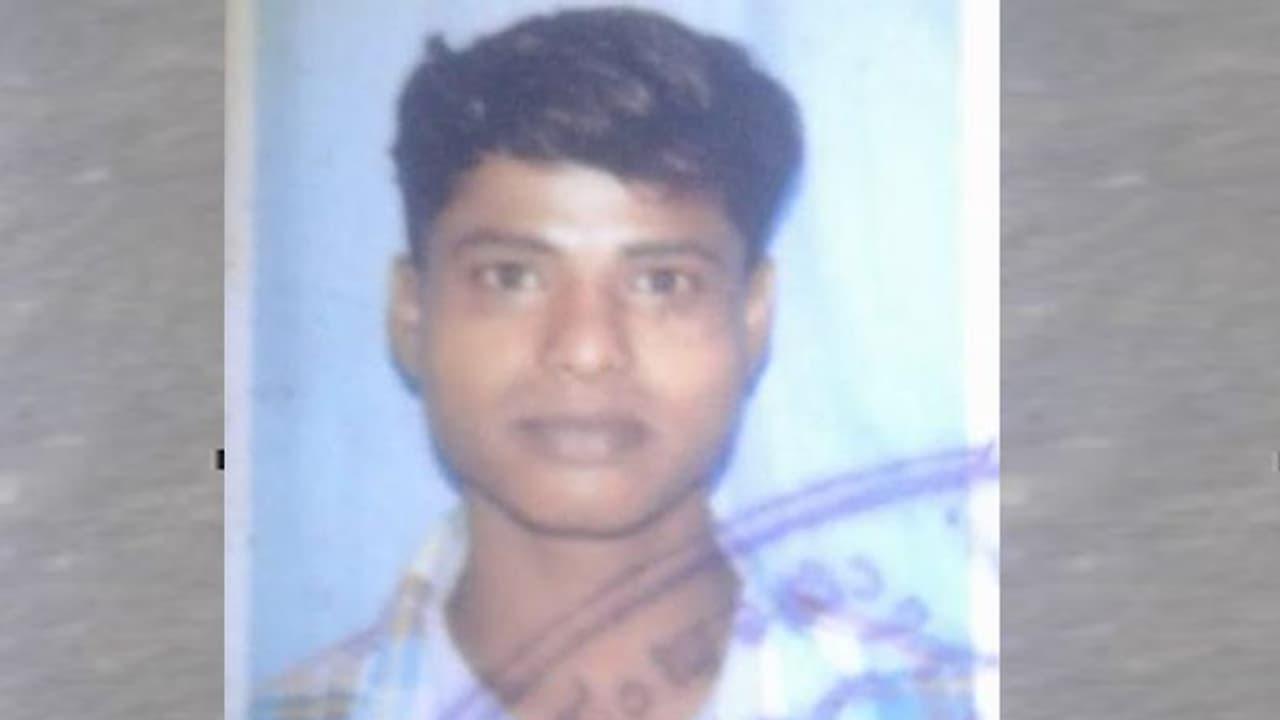 വിറക് ശേഖരിക്കാനിറങ്ങിയ യുവാവിനെ കടുവ പിടിച്ചു വിറക് ശേഖരിക്കാനിറങ്ങിയ യുവാവിനെ കടുവ പിടിച്ചു