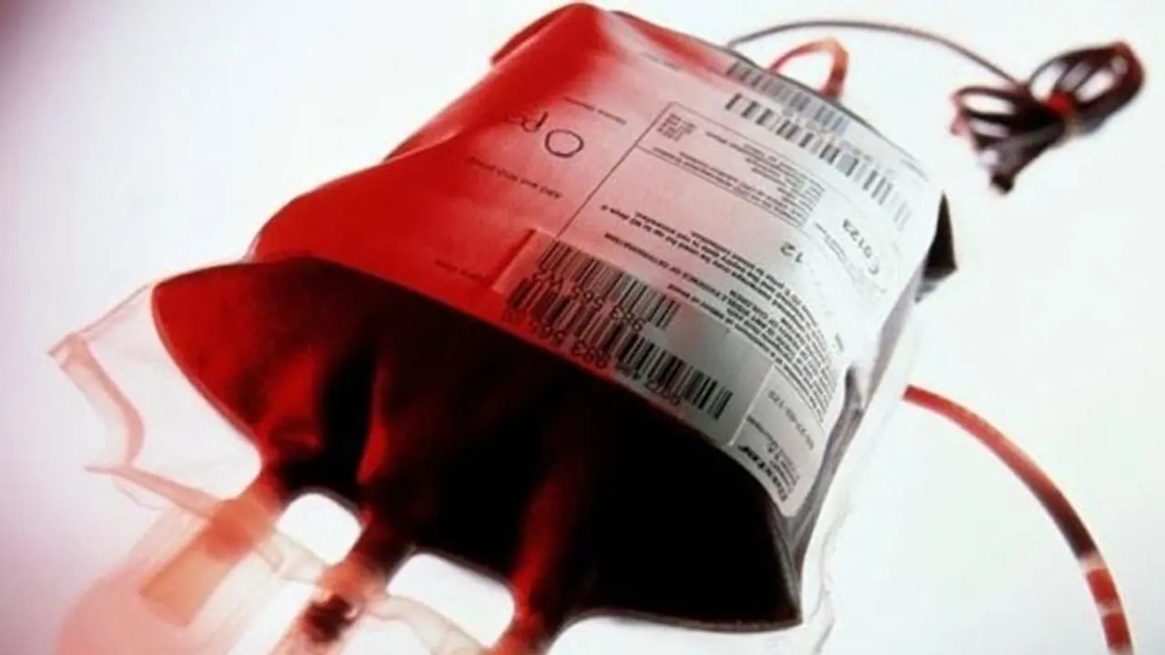 CRPF jawans donate blood to injured naxal woman after Jharkhand encounter CRPF jawans donate blood to injured naxal woman after Jharkhand encounter