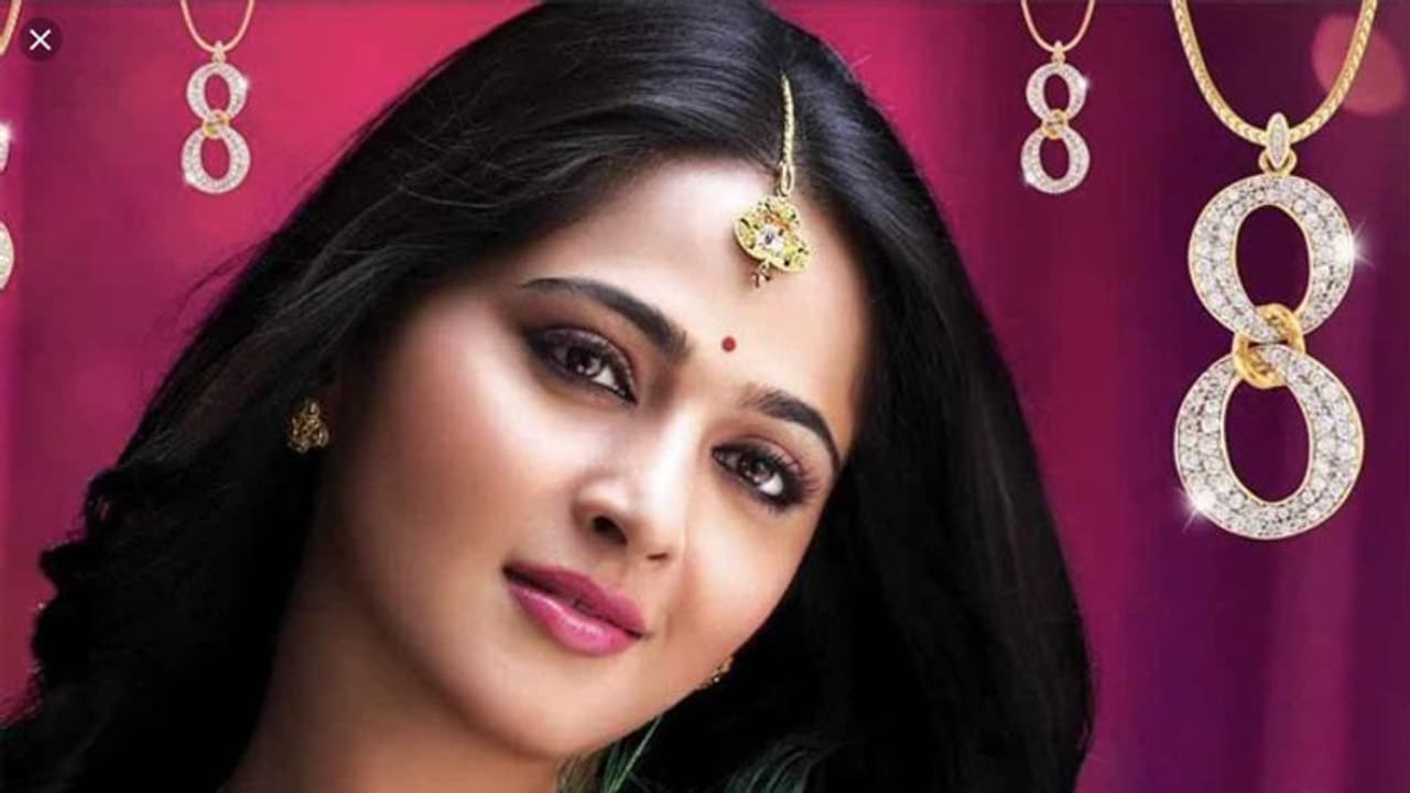 అనుష్క బెస్ట్ లుక్ ఇదే: కోన వెంకట్ అనుష్క బెస్ట్ లుక్ ఇదే: కోన వెంకట్