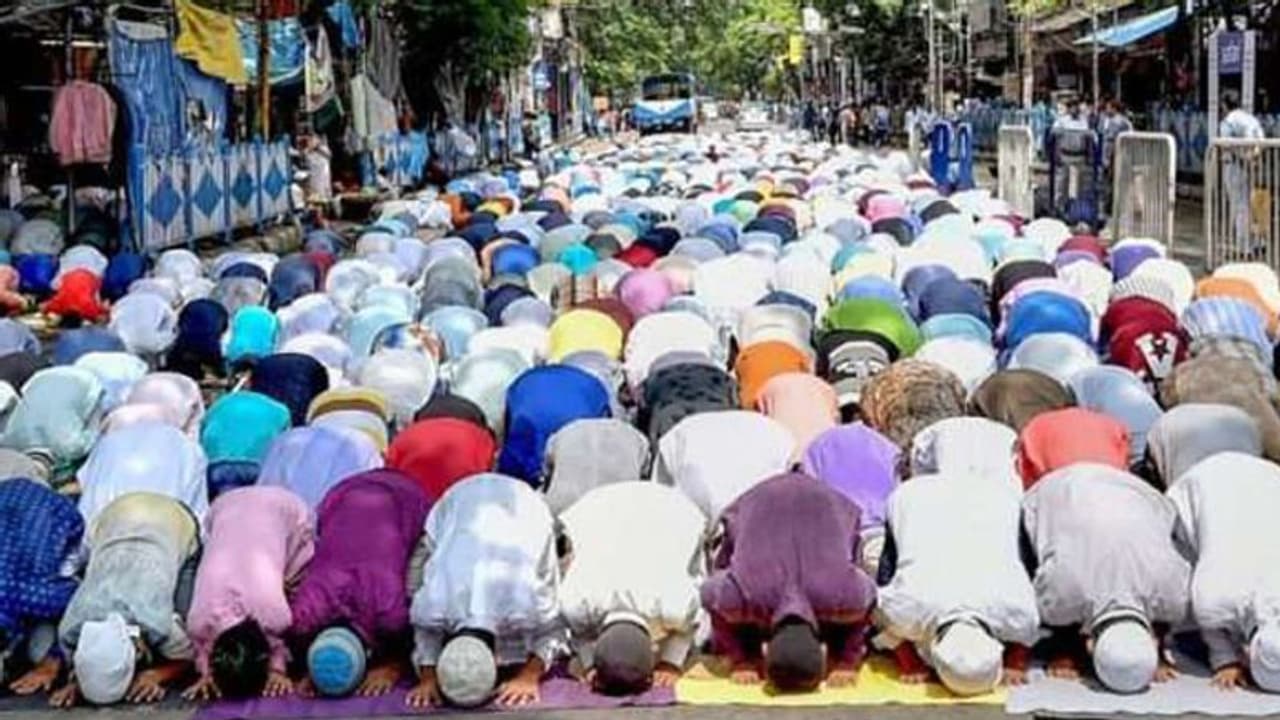 డిల్లీలో కరోనా కలకలం... మర్కజ్ నిజాముద్దిన్ పెద్దలపై చర్యలు డిల్లీలో కరోనా కలకలం... మర్కజ్ నిజాముద్దిన్ పెద్దలపై చర్యలు