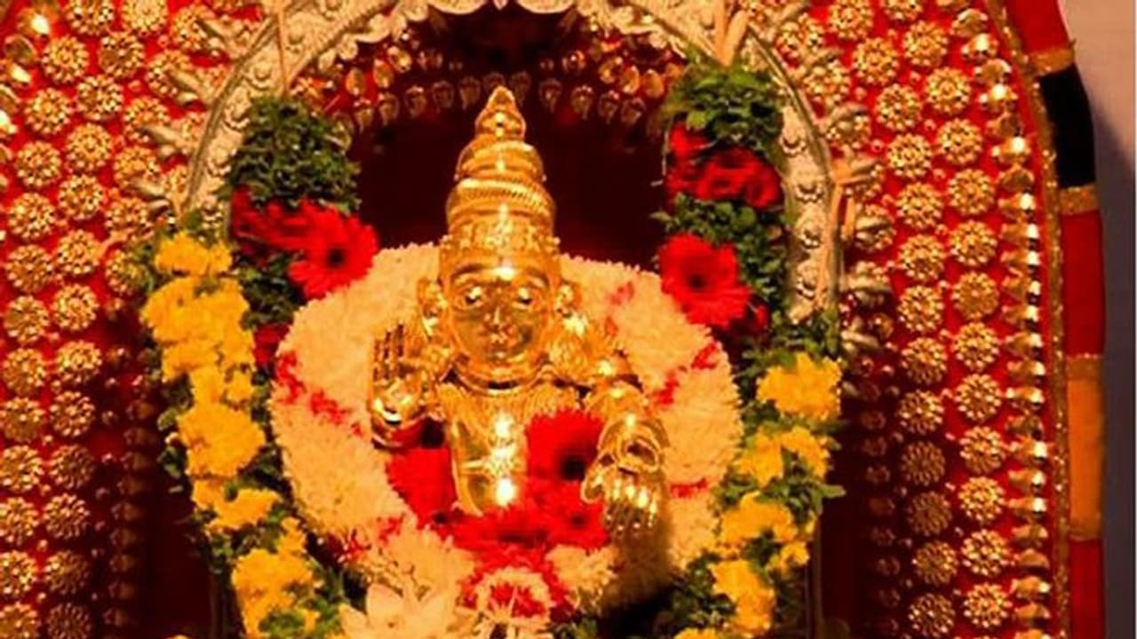 Sabarimala : തങ്ക അങ്കി ഘോഷയാത്ര നാളെ പുറപ്പെടും: 73 കേന്ദ്രങ്ങളിൽ സ്വീകരണം Sabarimala : തങ്ക അങ്കി ഘോഷയാത്ര നാളെ പുറപ്പെടും: 73 കേന്ദ്രങ്ങളിൽ സ്വീകരണം