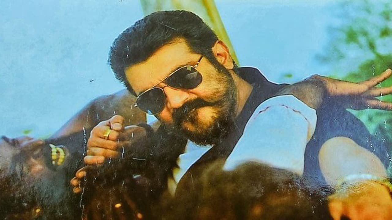 இந்தியாவை தவிர மூன்று நாடுகளில் முதலிடத்தில் இருக்கும் விஸ்வாசம்!! சூப்பர்ஸ்டார்களை அலறவிட்ட அசத்தலான சாதனைகள்... இந்தியாவை தவிர மூன்று நாடுகளில் முதலிடத்தில் இருக்கும் விஸ்வாசம்!! சூப்பர்ஸ்டார்களை அலறவிட்ட அசத்தலான சாதனைகள்...