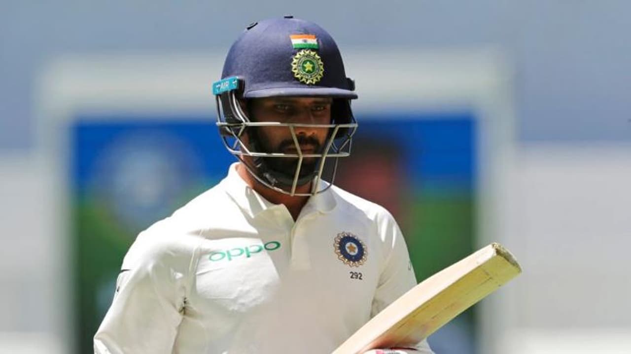 ప్లేస్ కోసం ఎక్స్ట్రా క్వాలిఫికేషన్ : అశ్విన్కు ఎర్త్ పెట్టిన విహారి ప్లేస్ కోసం ఎక్స్ట్రా క్వాలిఫికేషన్ : అశ్విన్కు ఎర్త్ పెట్టిన విహారి