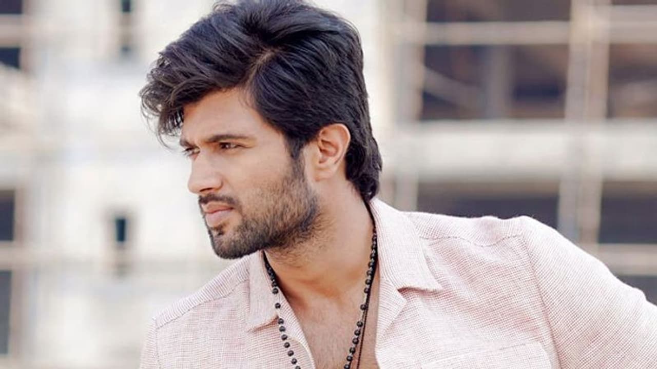 நடிகையுடன் காதலா ? முதல் முறையாக உண்மையை போட்டுடைத்த நடிகர் விஜய்! நடிகையுடன் காதலா ? முதல் முறையாக உண்மையை போட்டுடைத்த நடிகர் விஜய்!