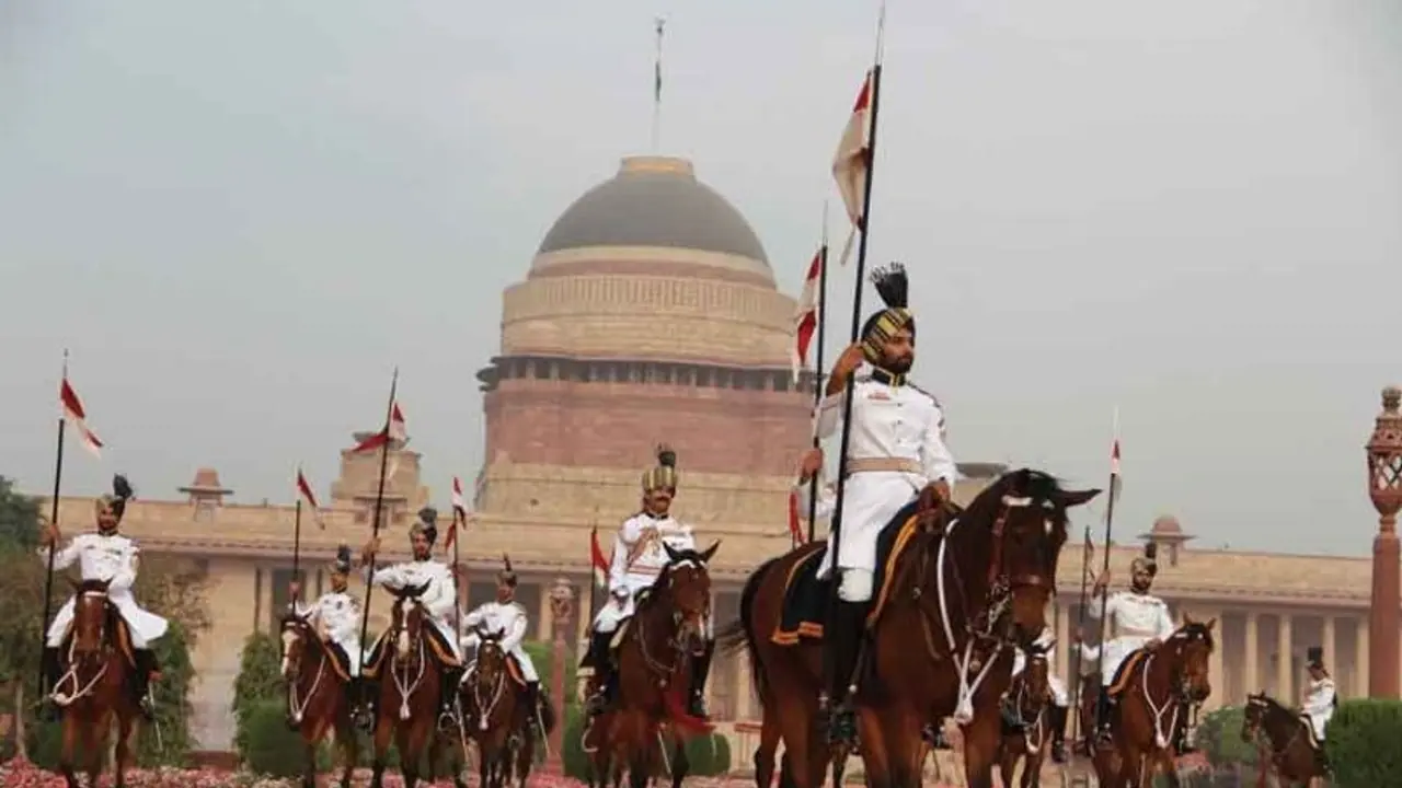 राष्ट्रपति के गार्ड की नियुक्ति में भेदभाव का मामला अदालत में राष्ट्रपति के गार्ड की नियुक्ति में भेदभाव का मामला अदालत में
