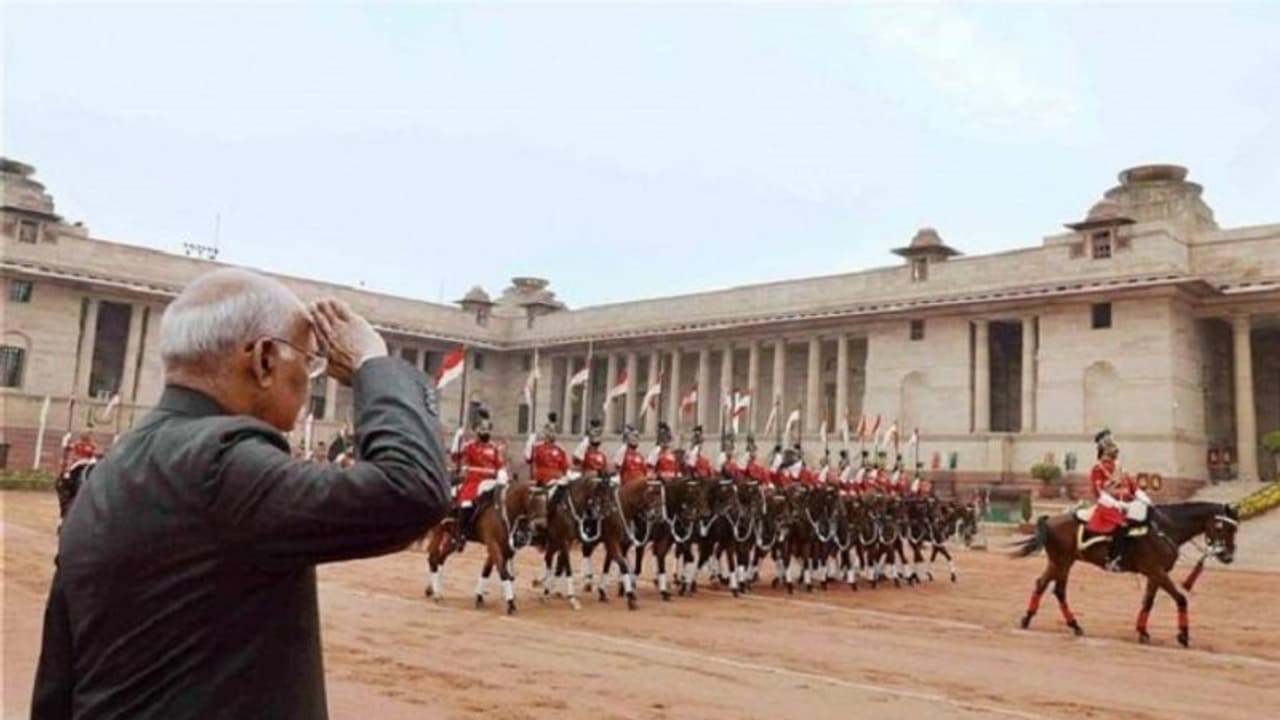 ರಾಷ್ಟ್ರಪತಿ ಬಾಡಿಗಾರ್ಡ್ ನೇಮಕದಲ್ಲೂ ‘ಜಾತಿ ರಾಜಕೀಯ’ ರಾಷ್ಟ್ರಪತಿ ಬಾಡಿಗಾರ್ಡ್ ನೇಮಕದಲ್ಲೂ ‘ಜಾತಿ ರಾಜಕೀಯ’