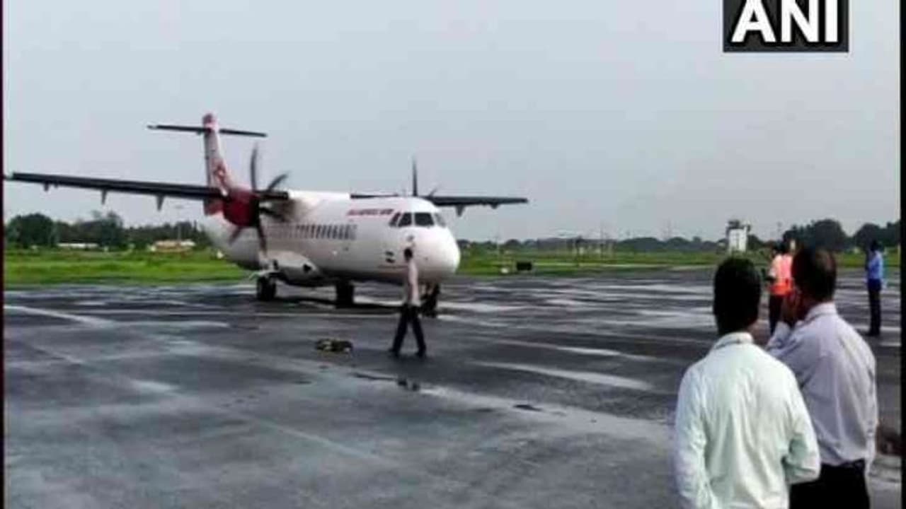 कोच्ची के नौसैनिक कमांड में हादसा, दो नौसैनिकों की मौत