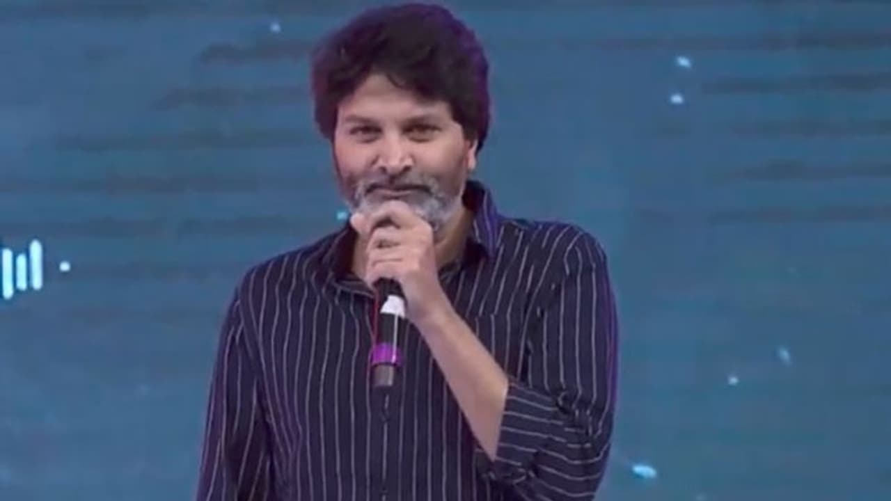 చరణ్ సింహం లాంటి వాడు: త్రివిక్రమ్ చరణ్ సింహం లాంటి వాడు: త్రివిక్రమ్