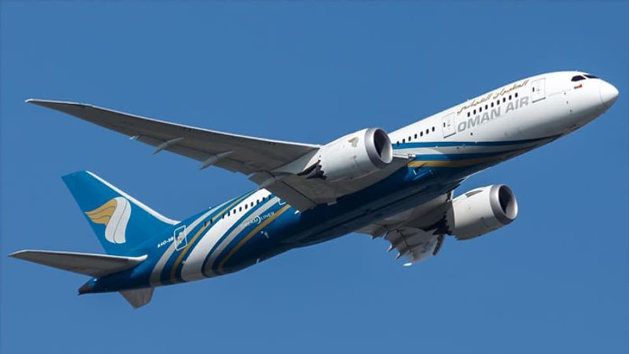 ജിദ്ദ മസ്കറ്റ് കോഴിക്കോട് വിമാനം തകരാറിലായി, മണിക്കൂറുകളോളം കാത്തിരുന്ന് യാത്രക്കാര്‍