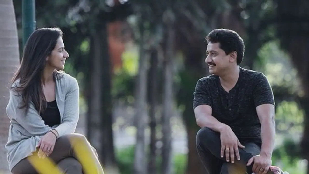 Film Review: ಬಯಕೆ, ಭಾವನೆಗಳಿಗೆ ಉತ್ತರ ’ನಾತಿಚರಾಮಿ’ Film Review: ಬಯಕೆ, ಭಾವನೆಗಳಿಗೆ ಉತ್ತರ ’ನಾತಿಚರಾಮಿ’