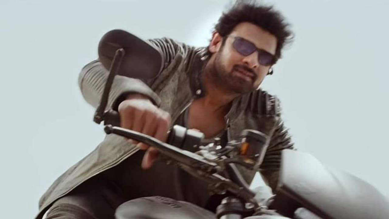 ప్రభాస్ రాబరీ ప్లాన్.. ఓ రేంజ్ లో! ప్రభాస్ రాబరీ ప్లాన్.. ఓ రేంజ్ లో!