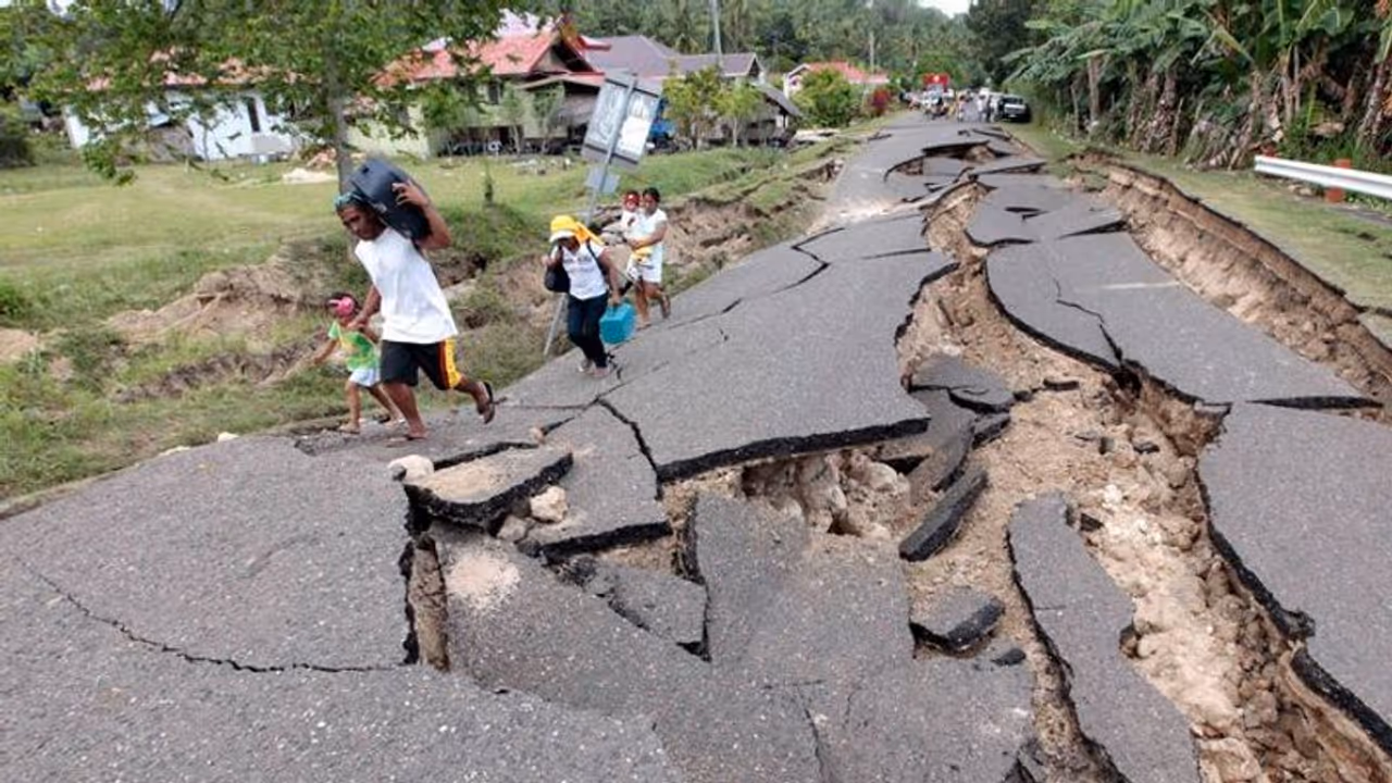 Philippines hit by 7.0 magnitude earthquake, tsunami warning in Indonesia, Palau for brief while