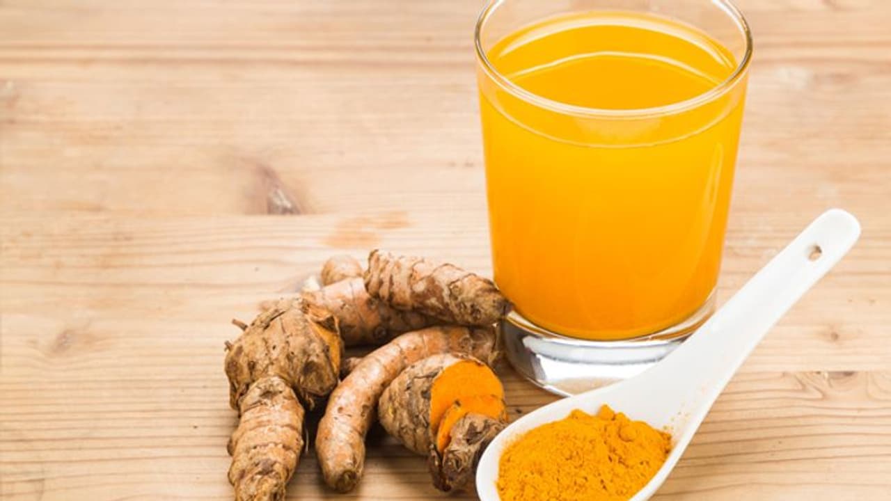 ദിവസവും ഒരു ഗ്ലാസ് മഞ്ഞൾ ചായ ശീലമാക്കൂ ദിവസവും ഒരു ഗ്ലാസ് മഞ്ഞൾ ചായ ശീലമാക്കൂ