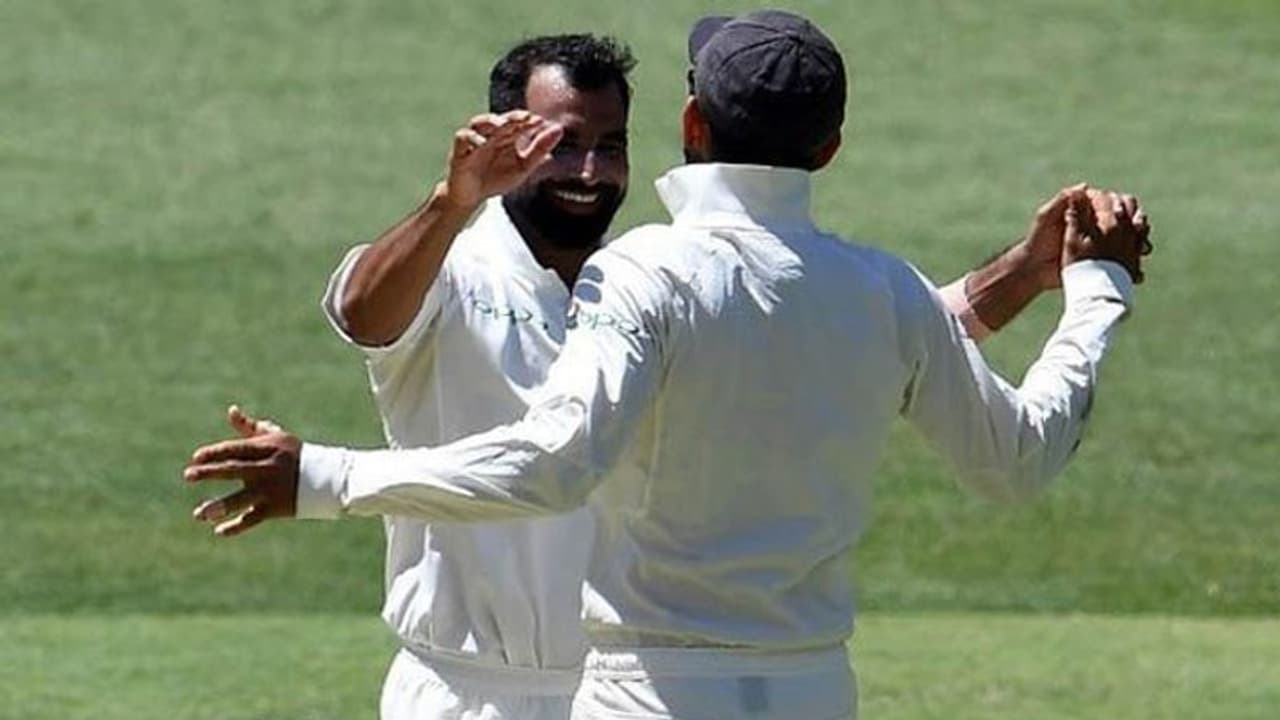 டெஸ்ட் கிரிக்கெட்டில் செம ரெக்கார்டு.. கபில் தேவ், ஸ்ரீநாத் ஆகிய ஜாம்பவான்களுடன் இணைந்த ஷமி டெஸ்ட் கிரிக்கெட்டில் செம ரெக்கார்டு.. கபில் தேவ், ஸ்ரீநாத் ஆகிய ஜாம்பவான்களுடன் இணைந்த ஷமி