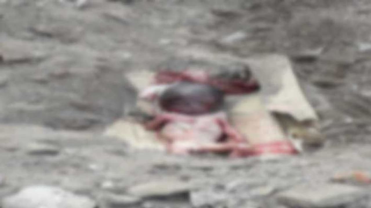 சென்ட்ரல் ரயில் நிலையத்தில் பரபரப்பு! பச்சிளம் குழந்தை சடலமாக மீட்பு! அட்டை பெட்டியில் அடைத்த கொடூர தாய்! சென்ட்ரல் ரயில் நிலையத்தில் பரபரப்பு! பச்சிளம் குழந்தை சடலமாக மீட்பு! அட்டை பெட்டியில் அடைத்த கொடூர தாய்!