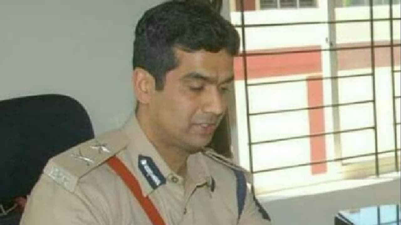 'ರಾಜೀನಾಮೆ ನೀಡಲು ಯೋಚಿಸಿದ್ದರು IPS ಅಧಿಕಾರಿ ಮಧುಕರ್ ಶೆಟ್ಟಿ'! 'ರಾಜೀನಾಮೆ ನೀಡಲು ಯೋಚಿಸಿದ್ದರು IPS ಅಧಿಕಾರಿ ಮಧುಕರ್ ಶೆಟ್ಟಿ'!