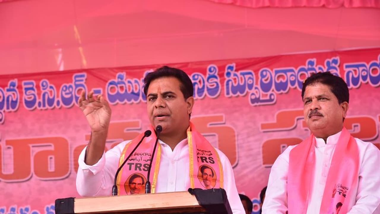 కాంగ్రెస్ వైఫల్యాలను చూడడానికి కర్నాటక వెళ్లాల్సిన అవసరం లేదు: కేటీఆర్ కాంగ్రెస్ వైఫల్యాలను చూడడానికి కర్నాటక వెళ్లాల్సిన అవసరం లేదు: కేటీఆర్