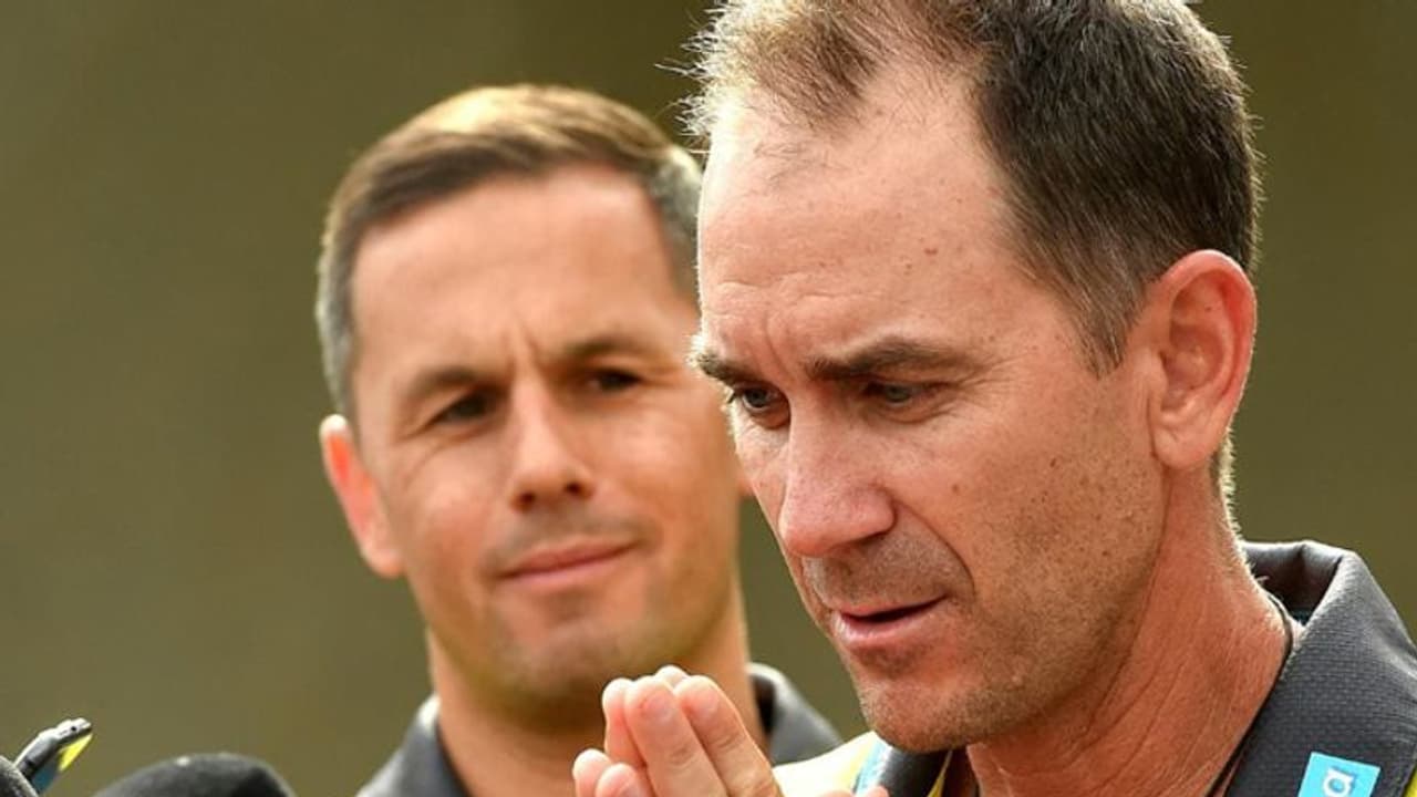 బాల్ ట్యాంపరింగ్‌: స్టీవ్ స్మిత్, బాన్‌క్రాఫ్ట్‌లపై ఆసీస్ కోచ్ ఫైర్