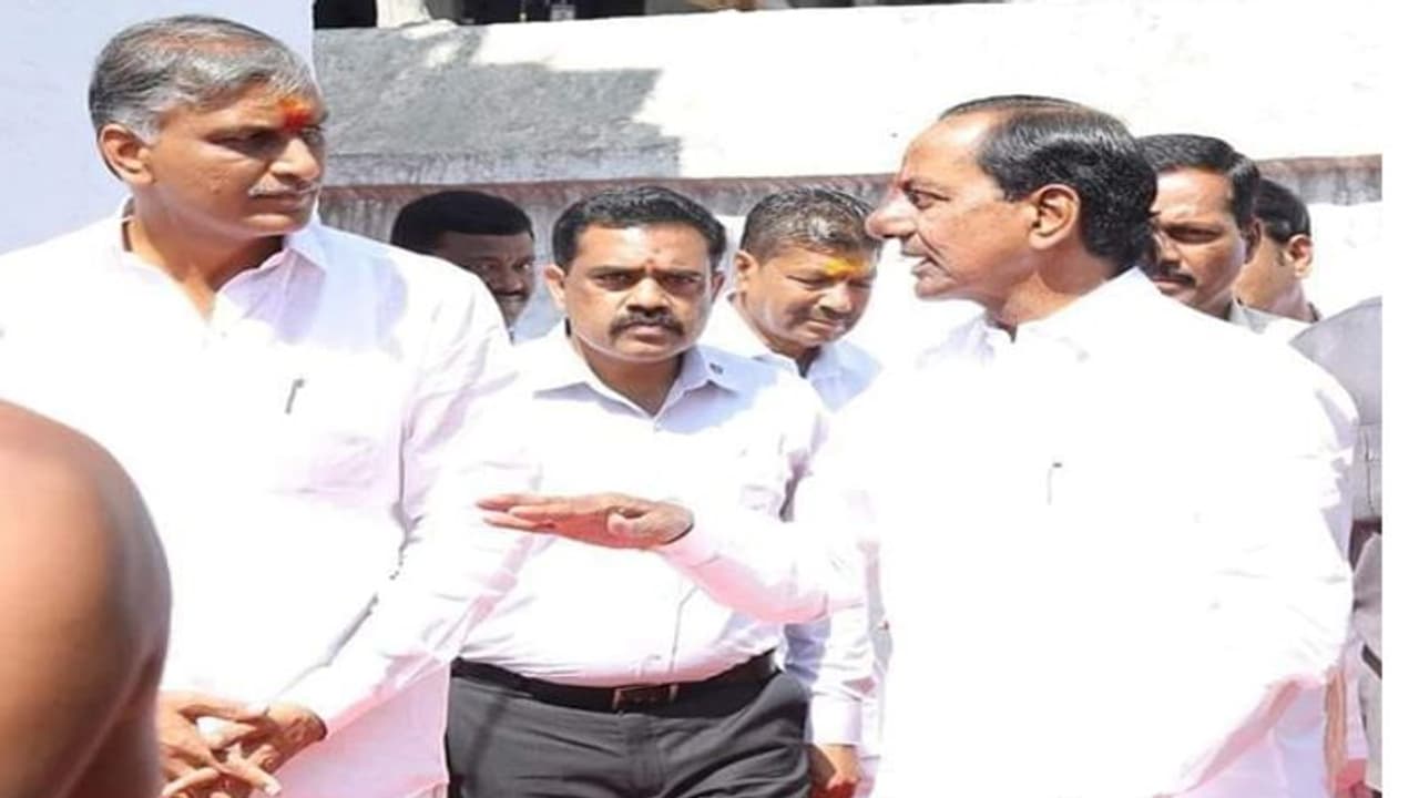 కాళేశ్వర ప్రాజెక్టు సందర్శన: హరీష్ రావుకు కేసీఆర్ షాక్ కాళేశ్వర ప్రాజెక్టు సందర్శన: హరీష్ రావుకు కేసీఆర్ షాక్