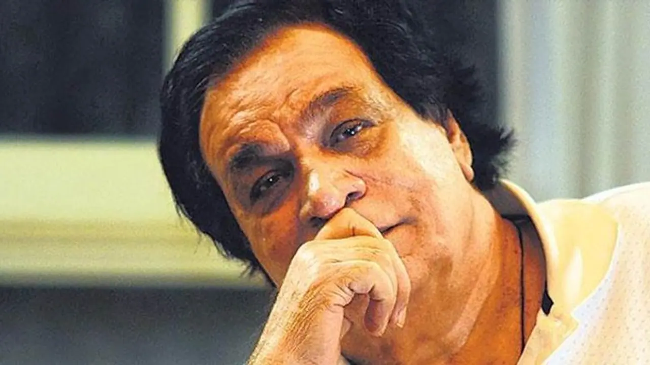 कादर खान के निधन की खबर से पूरा बॉलीवुड सदमे में, अनुपम खेर ने शेयर किया इमोशनल वीडियो
